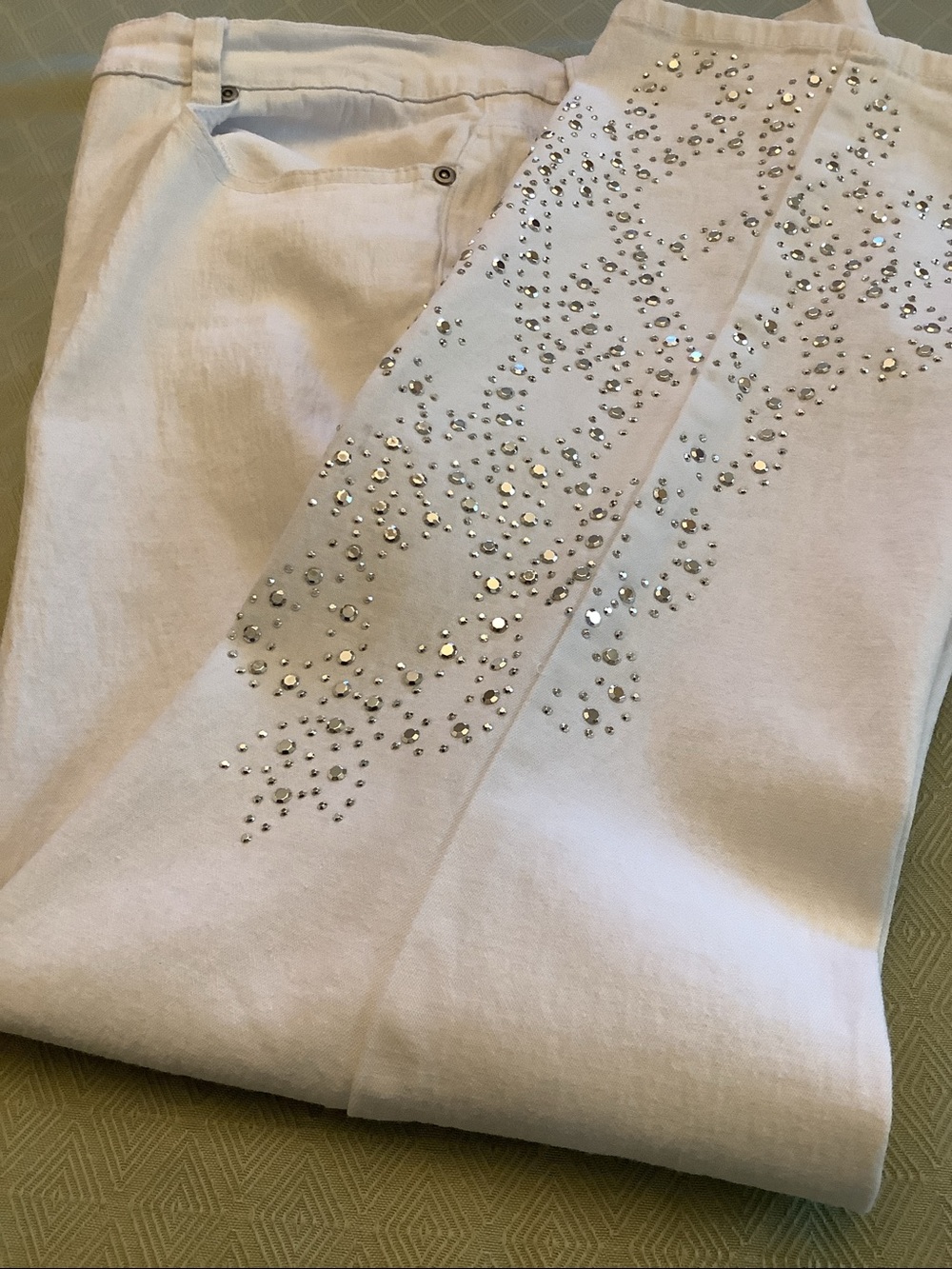 DG2 by Diane Gilman White Boot Cut Jeans with Rhinestone Embellishment size 16 P